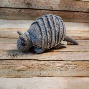 2007 Zoona Realistic Gray Armadillo Wildlife Plush